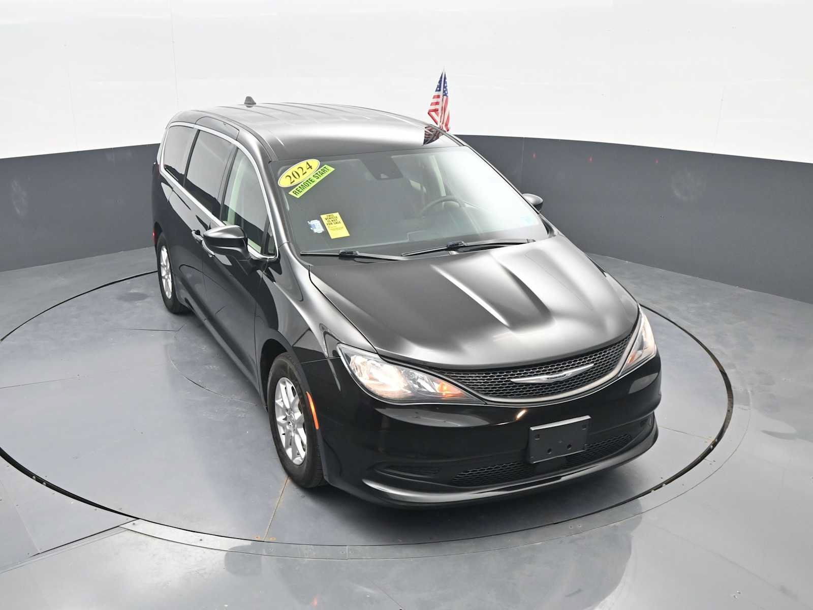 Used 2024 Chrysler Voyager LX FWD image 28