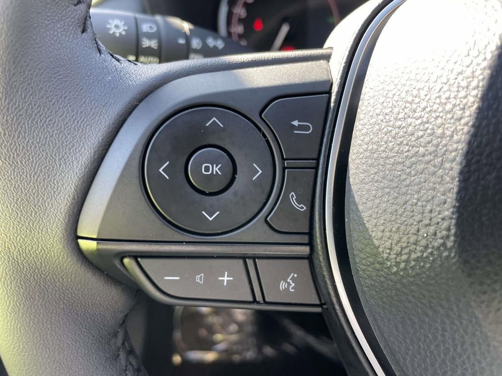 Used 2025 Toyota RAV4 XLE Premium image 34