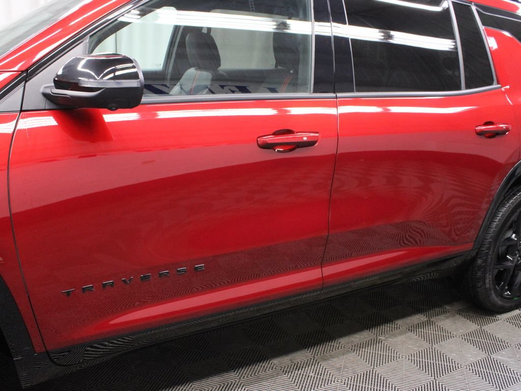 Used 2026 Chevrolet Traverse RS w/ LPO, Floor Liner Package AWD/4WD image 55