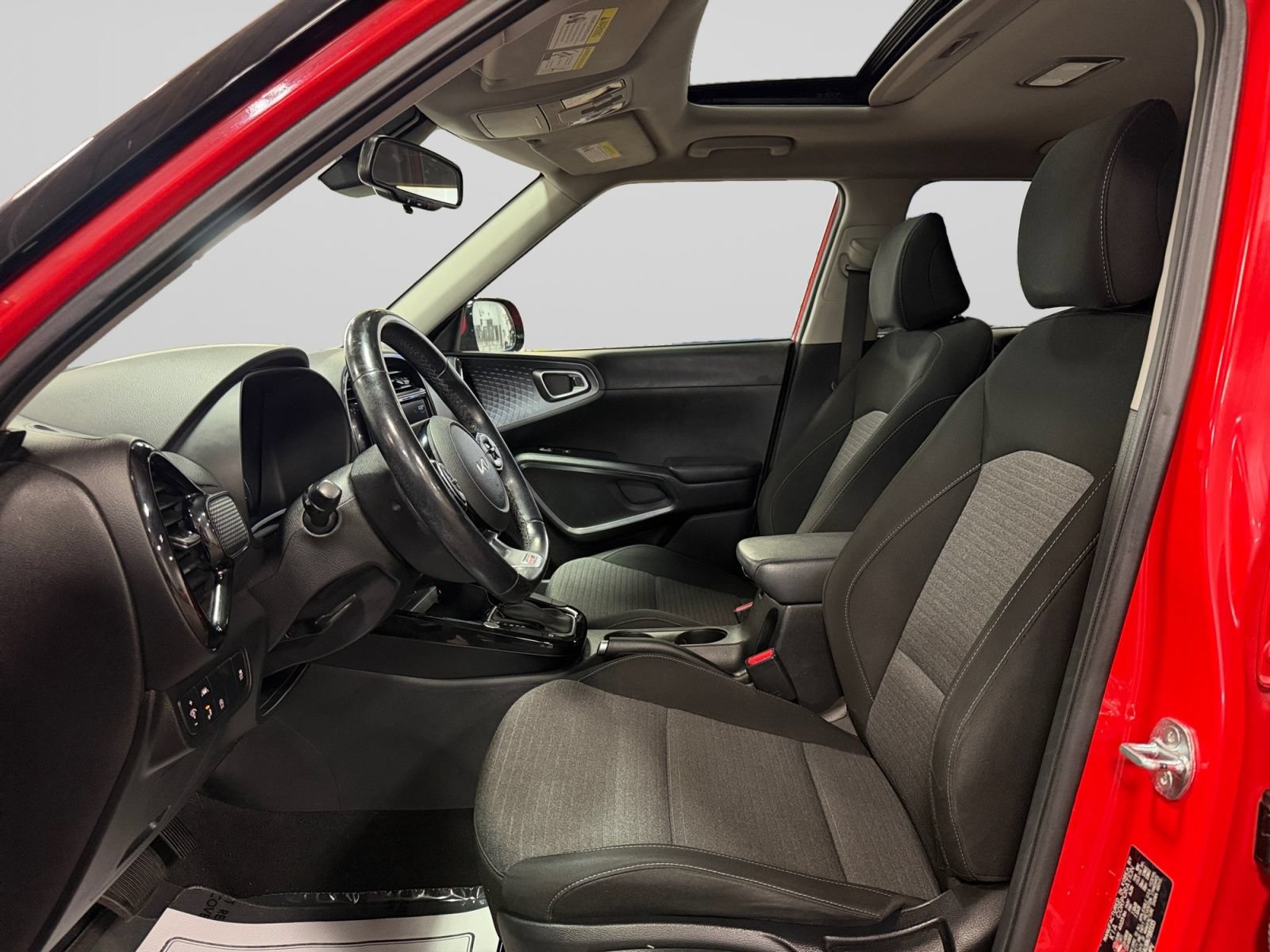 Used 2022 Kia Soul GT-Line FWD image 14