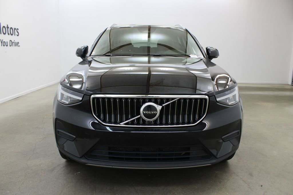 Used 2025 Volvo XC40 B5 Core AWD/4WD image 7