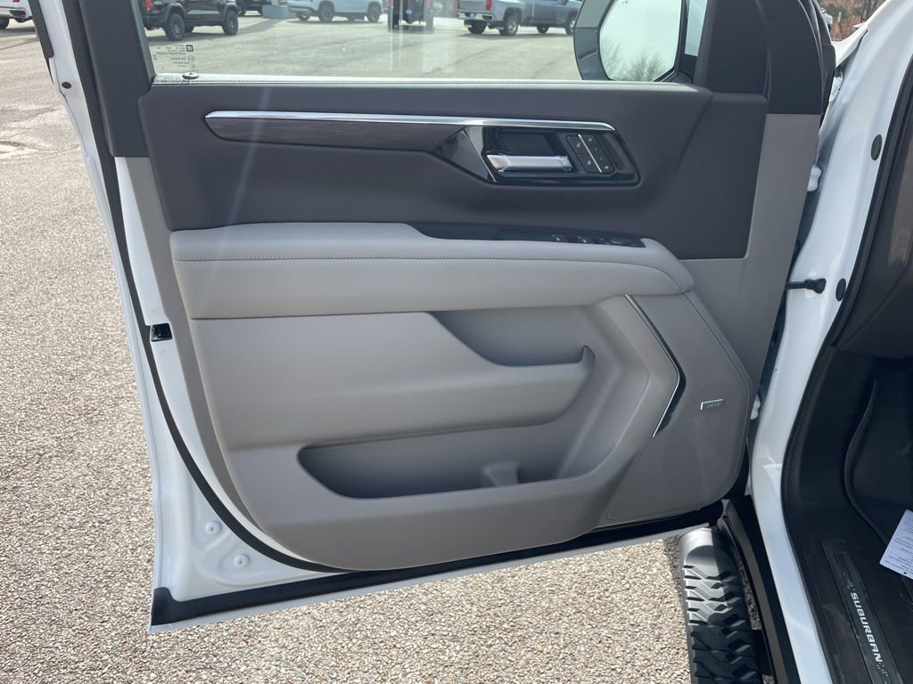 New 2026 Chevrolet Suburban Z71 w/ Z71 Off-Road Package image 14
