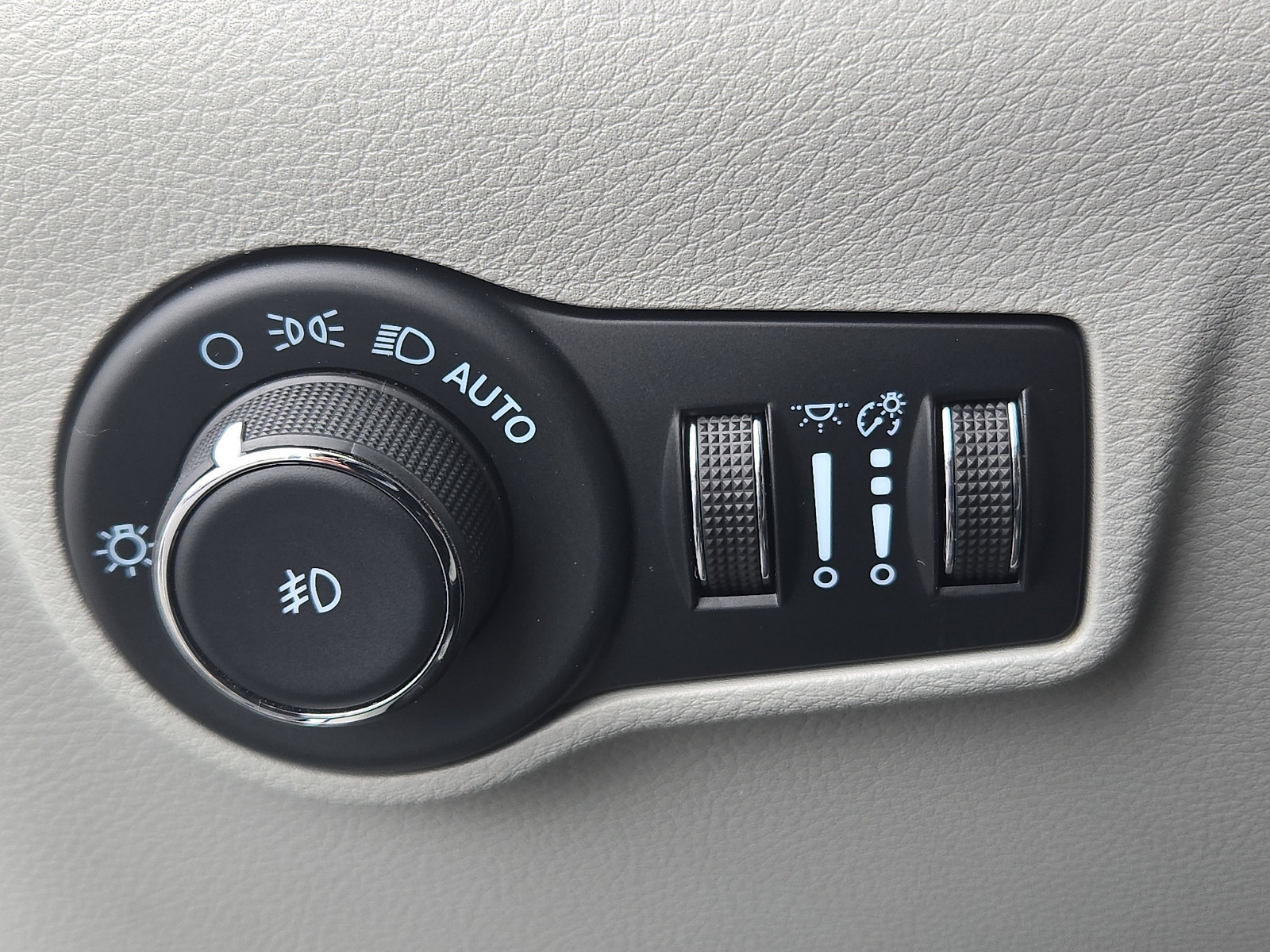 Used 2022 Jeep Compass Limited w/ Elite Group AWD/4WD image 25