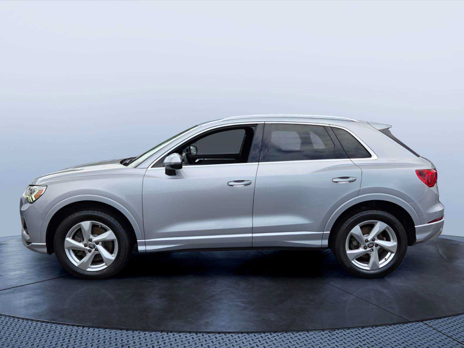 Used 2020 Audi Q3 2.0T Premium Plus w/ Premium Plus Package AWD/4WD image 6