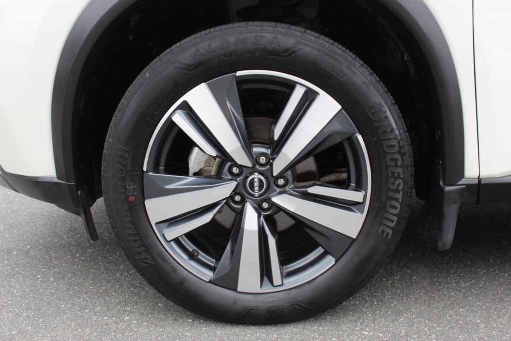Used 2023 Nissan Rogue SL AWD/4WD image 35