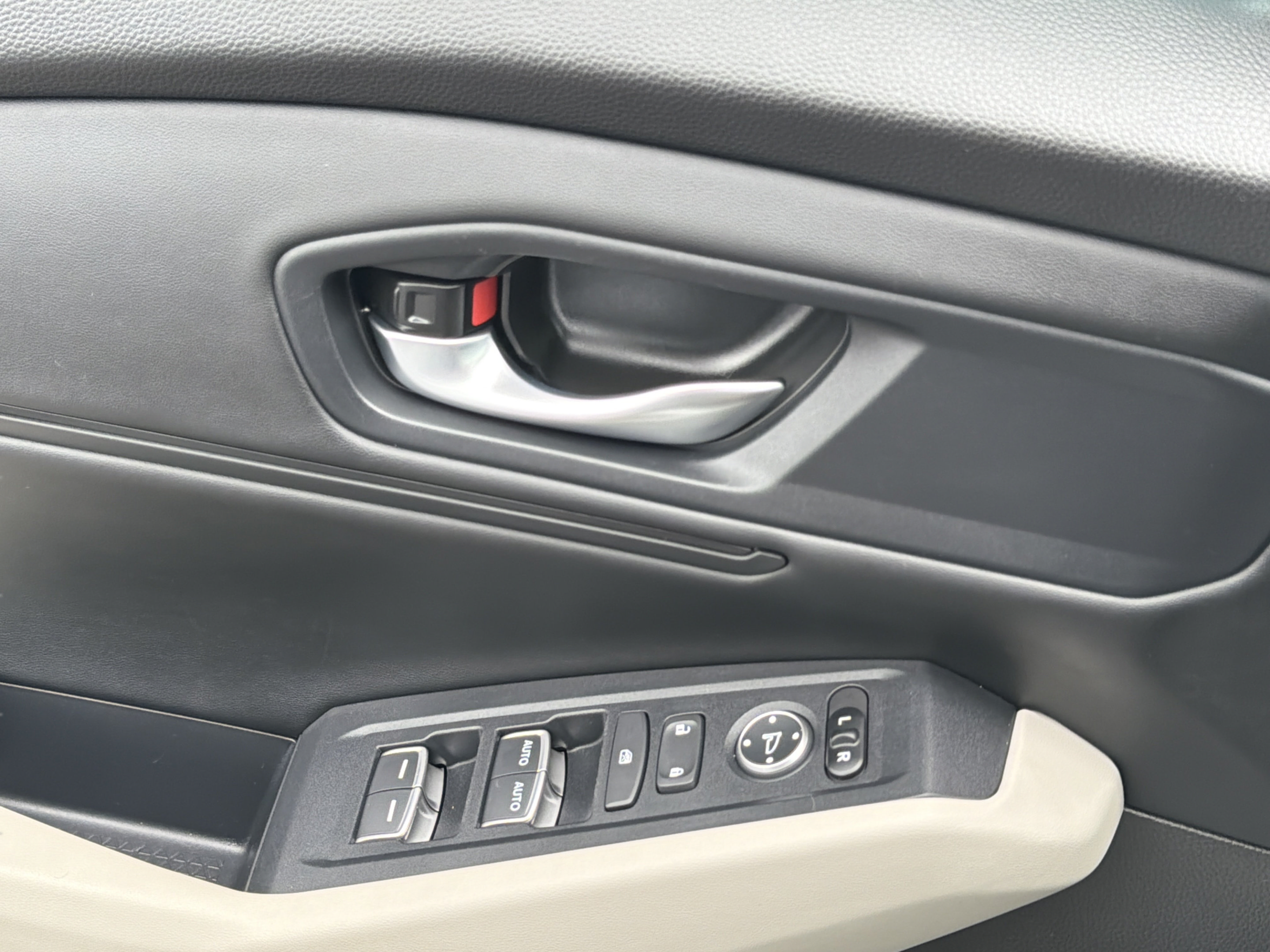 Certified 2025 Honda Accord SE image 18