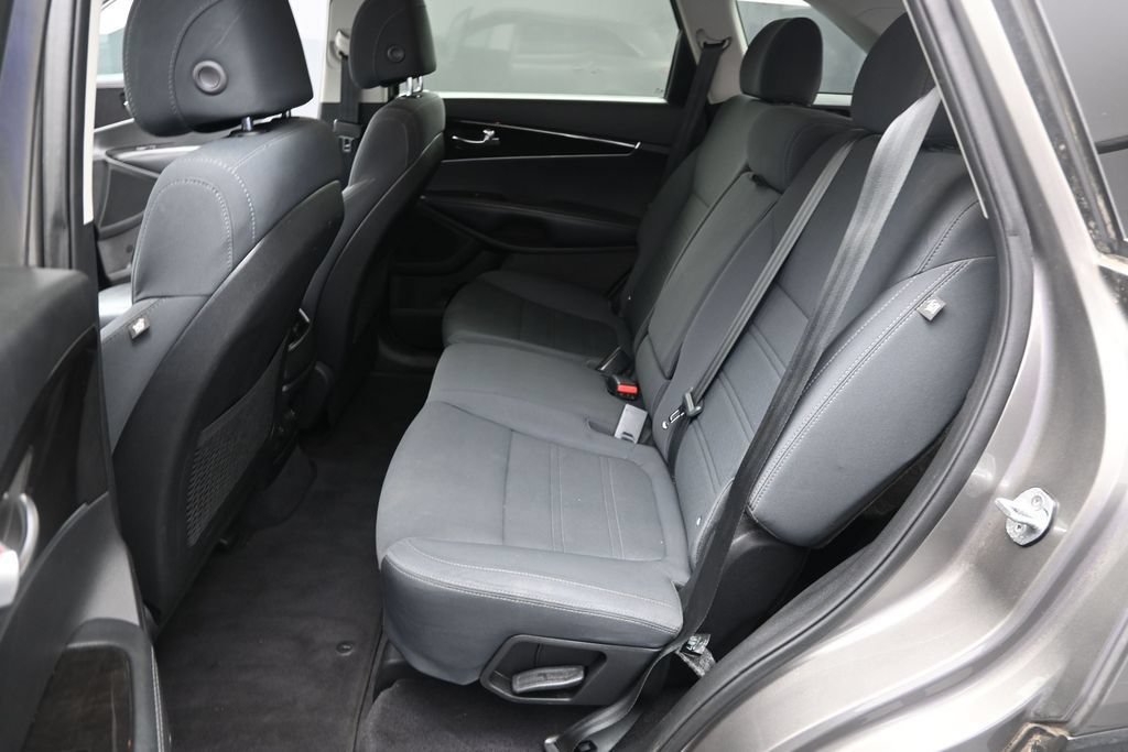 Used 2017 Kia Sorento AWD image 15
