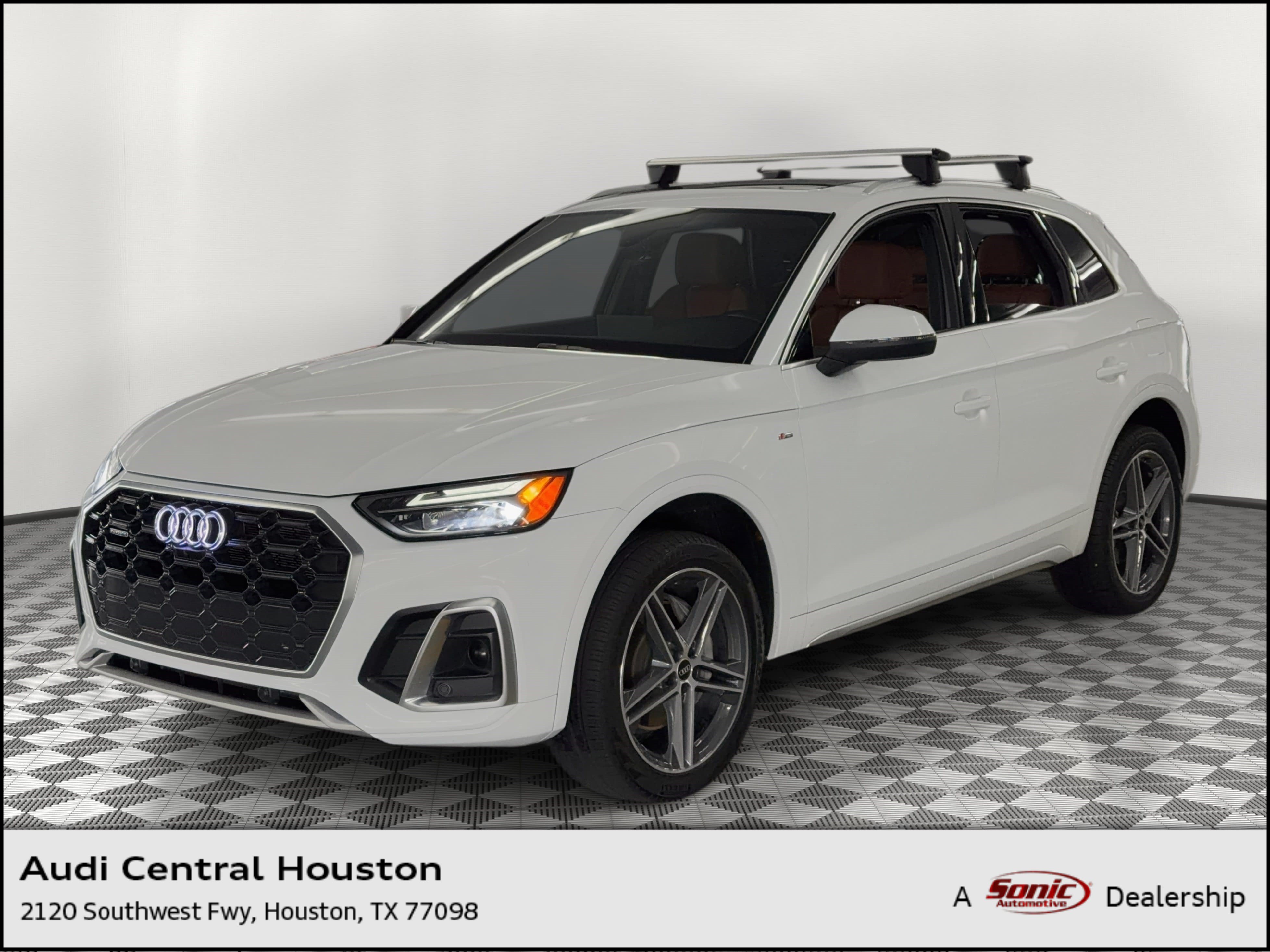 Certified 2023 Audi Q5 e Premium Plus w/ Premium Plus Package AWD/4WD image 1
