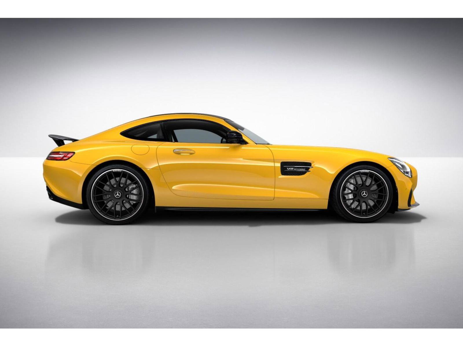 Used 2017 Mercedes-Benz AMG GT Coupe image 2