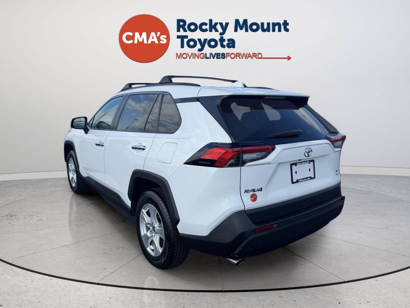 Used 2021 Toyota RAV4 XLE w/ Convenience Package AWD/4WD image 7