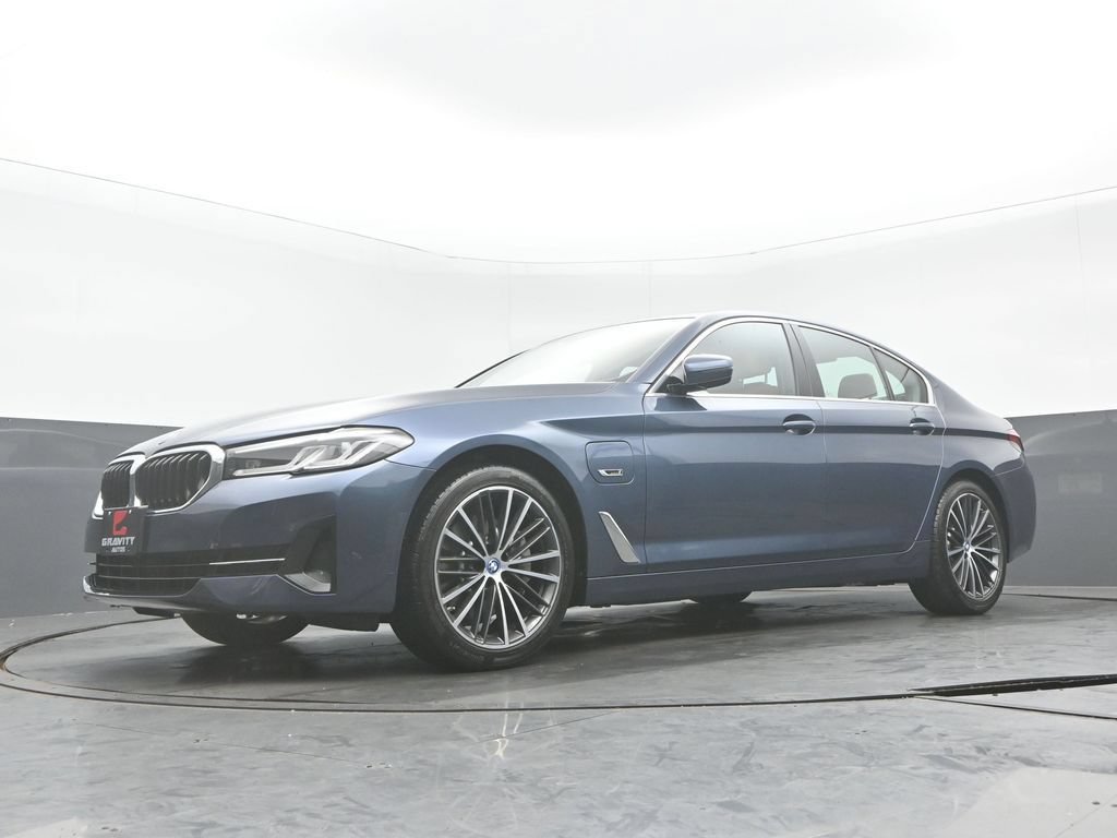 Used 2023 BMW 530e xDrive w/ Premium Package AWD/4WD image 30