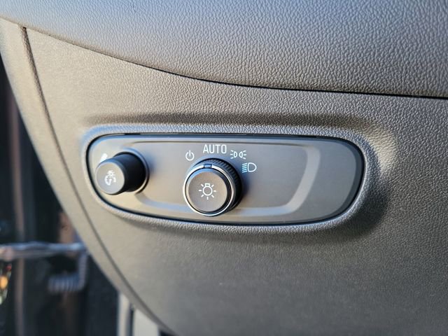Certified 2023 Chevrolet Equinox LT FWD image 24