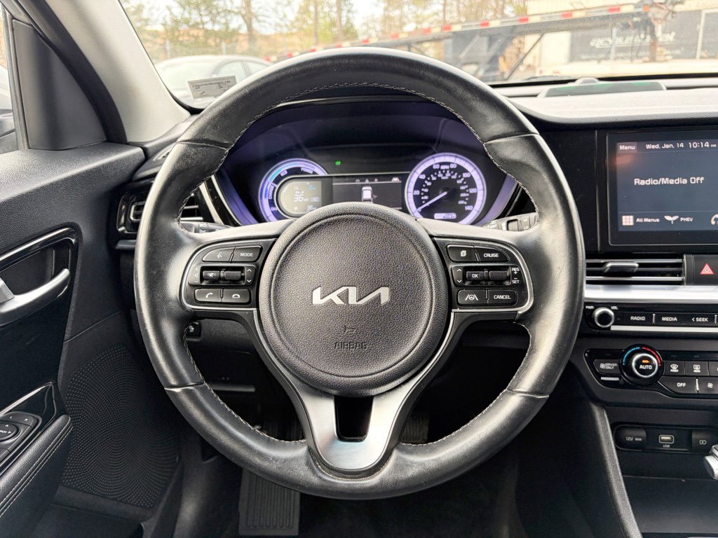 Used 2022 Kia Niro LXS image 8