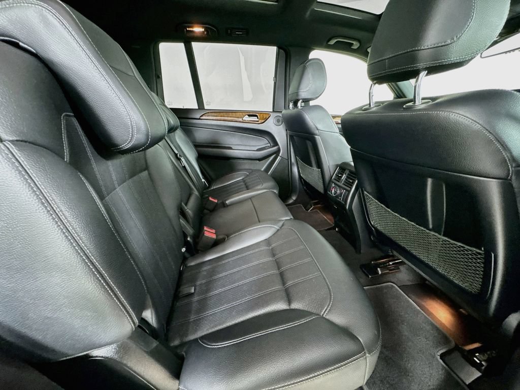 Used 2018 Mercedes-Benz GLS 450 4MATIC image 37