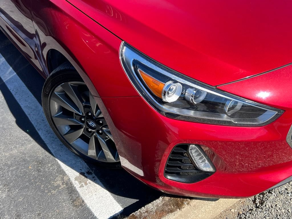 Used 2018 Hyundai Elantra GT Sport FWD image 2