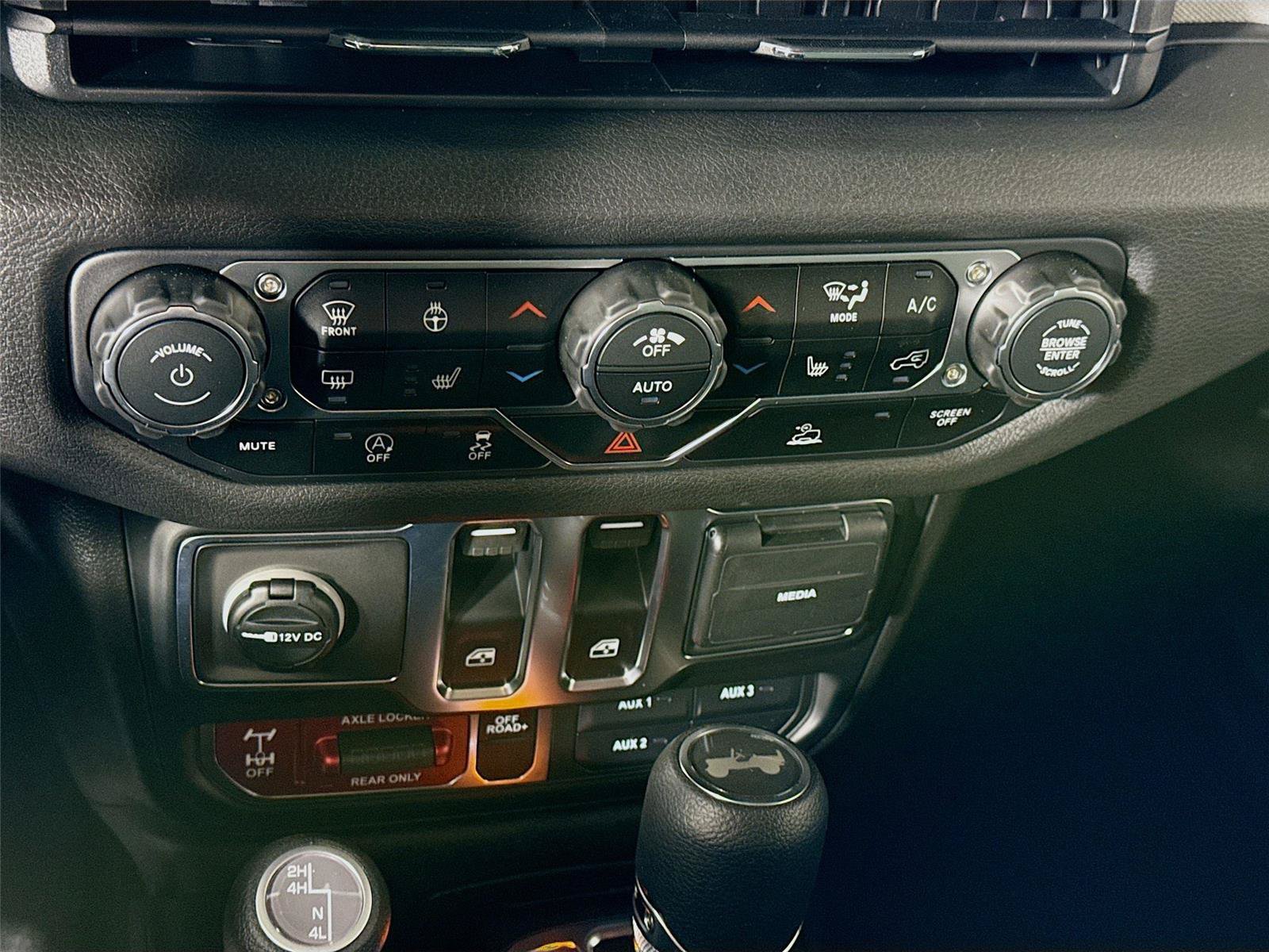 New 2026 Jeep Wrangler Sport AWD/4WD image 9