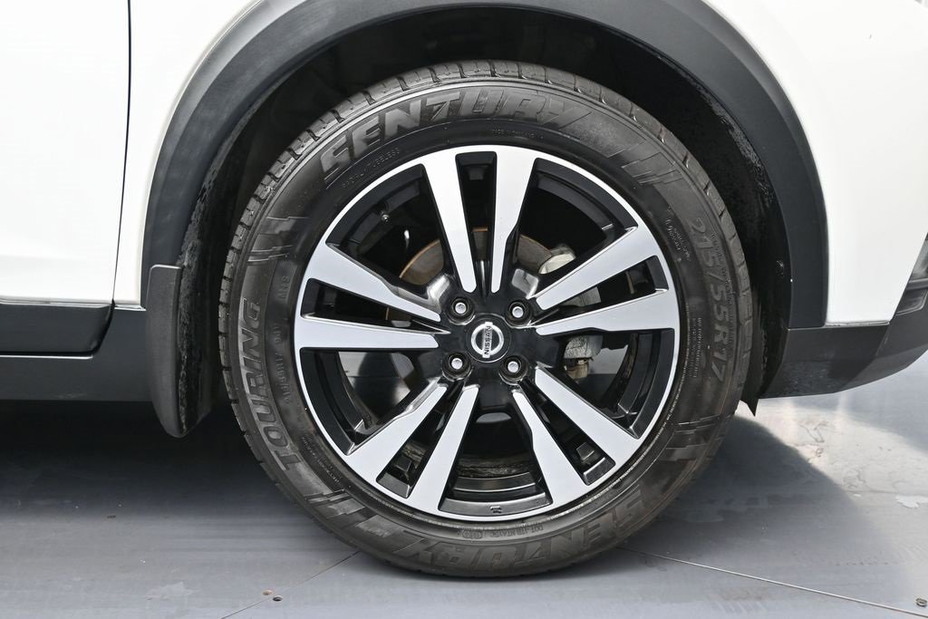Used 2020 Nissan Kicks SR w/ SR Premium Package image 15