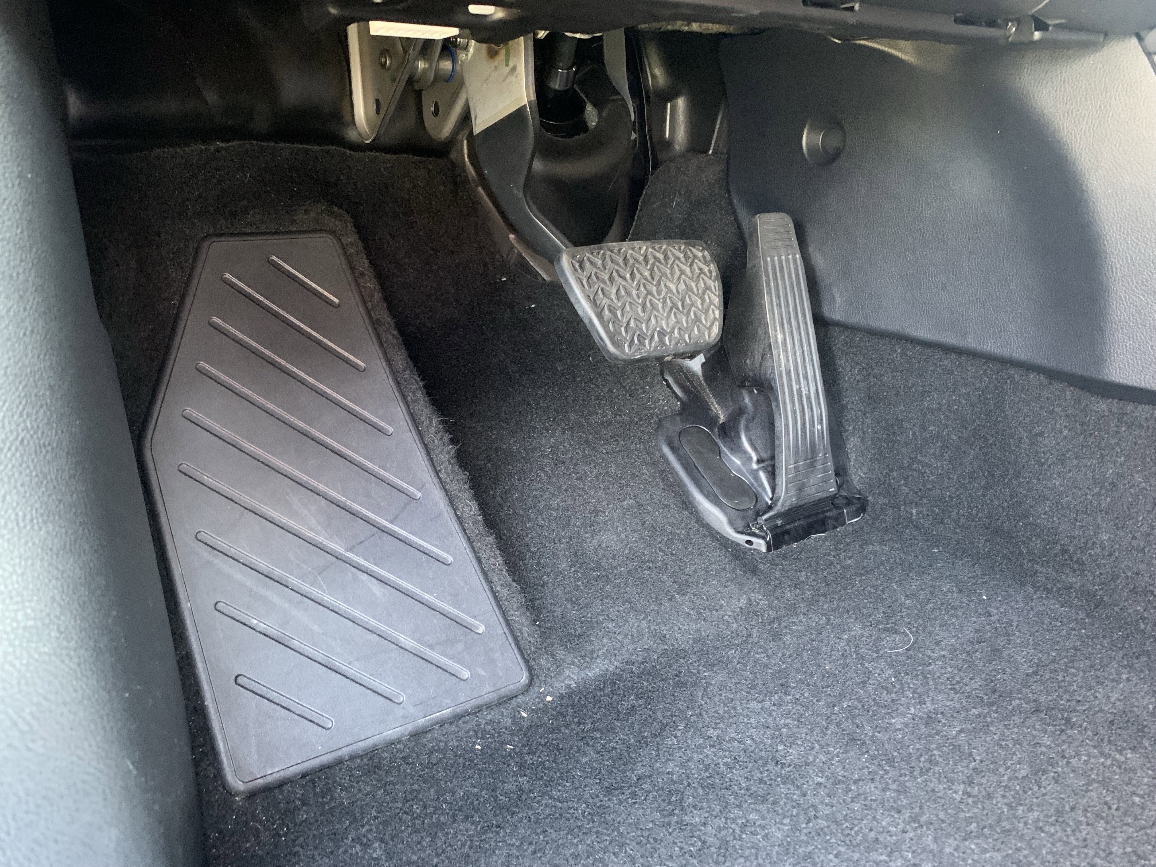 Used 2025 Lexus RX 350 Premium w/ Accessory Package (Z1) image 17