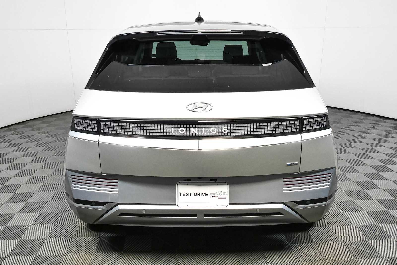 Used 2023 Hyundai Ioniq 5 Limited AWD/4WD image 31