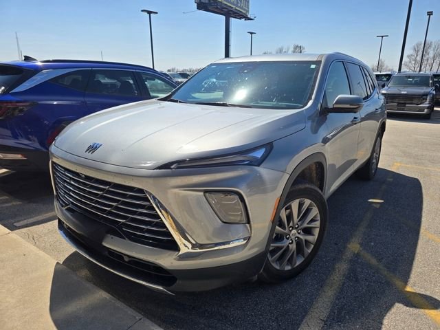 Used 2025 Buick Enclave Preferred w/ Power Package FWD image 3