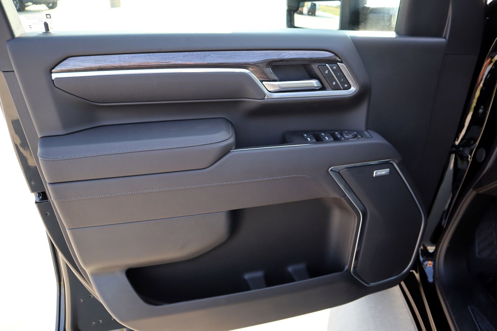 New 2026 Chevrolet Silverado 2500 LTZ w/ Trail Boss Package image 9