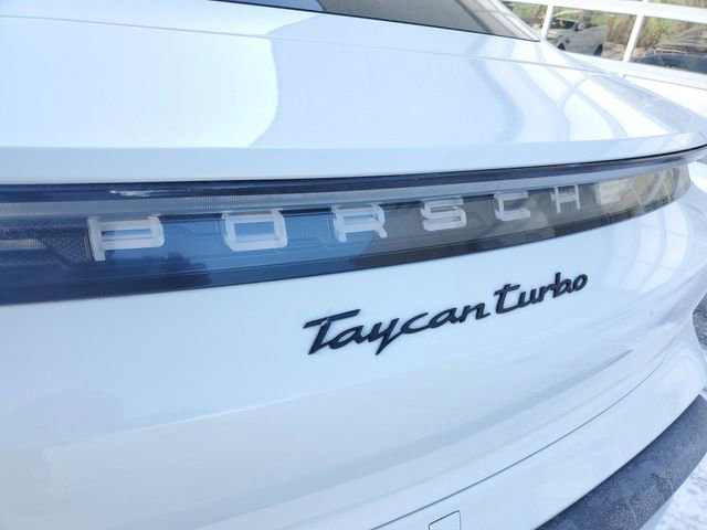 Used 2020 Porsche Taycan Turbo image 9