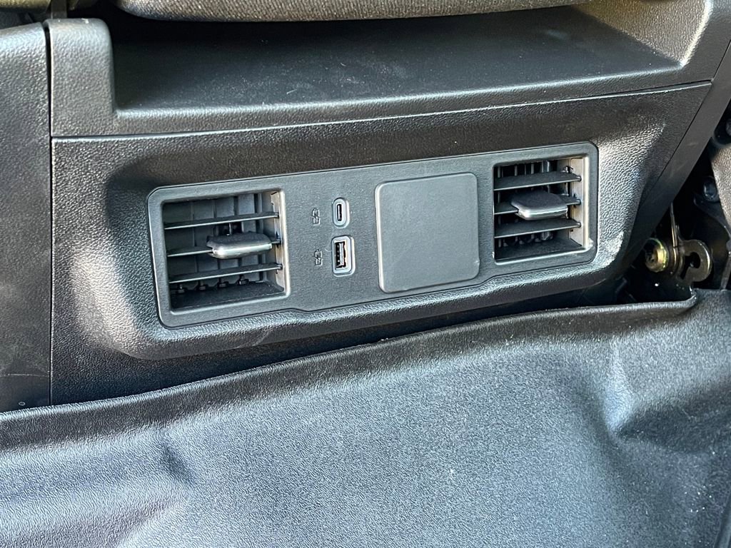 Certified 2025 Chevrolet Silverado 2500 Custom w/ Custom Value Package image 17