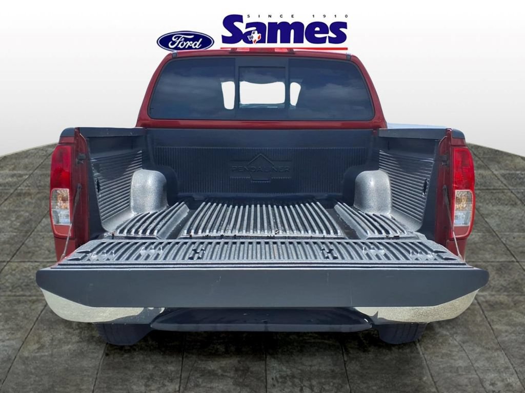 Used 2015 Nissan Frontier SV RWD image 10
