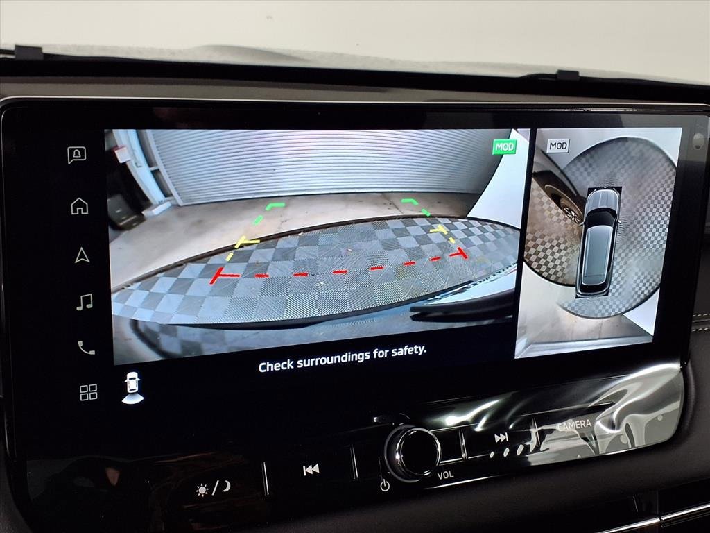 New 2025 Mitsubishi Outlander SE image 16