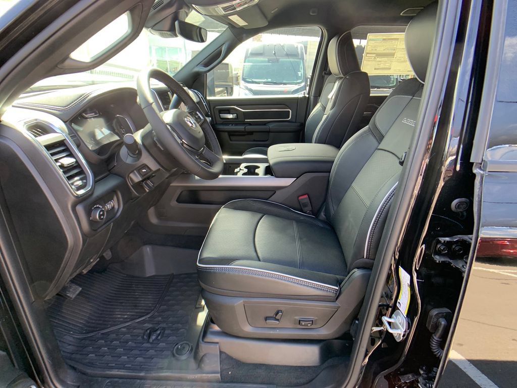 New 2026 RAM 2500 Laramie w/ Night Edition AWD/4WD image 9