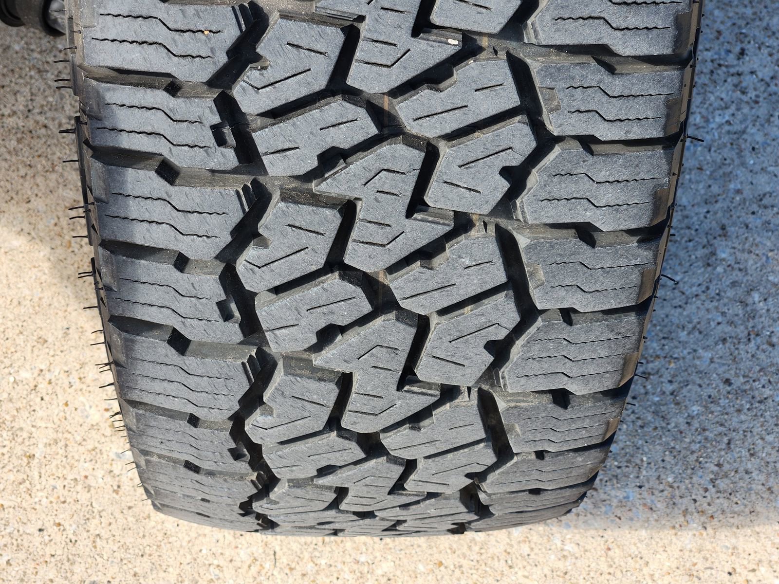 Used 2024 Jeep Gladiator Rubicon image 15