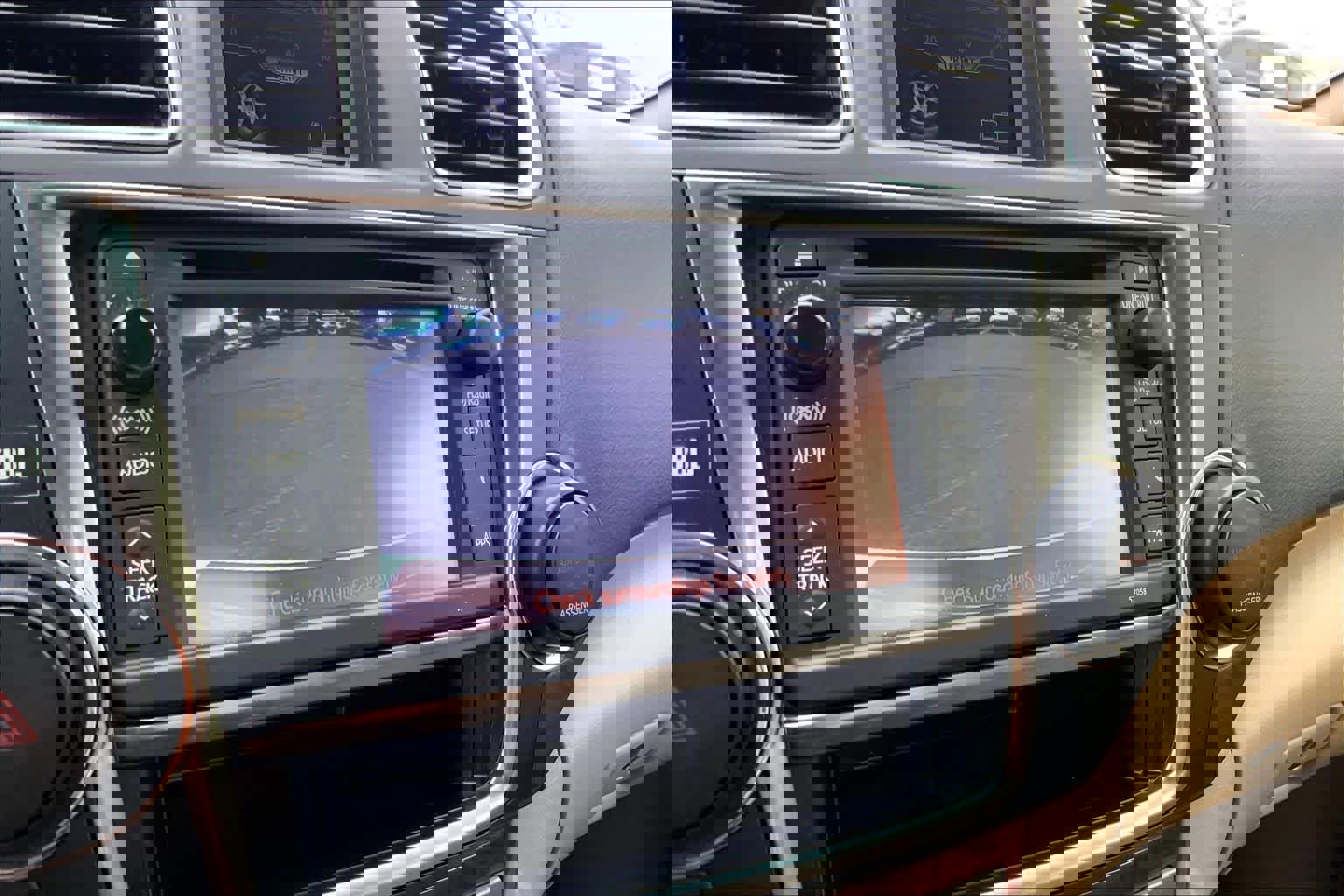 Used 2013 Toyota Highlander Limited image 26