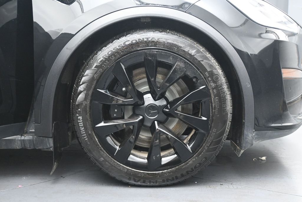 Used 2022 Tesla Model X image 29