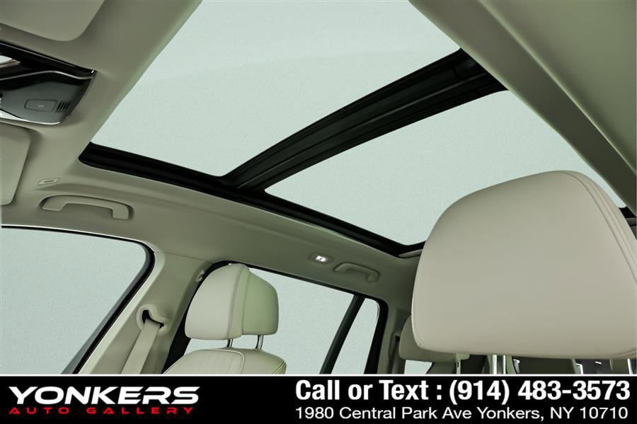Used 2022 BMW X7 xDrive40i w/ Executive Package image 77