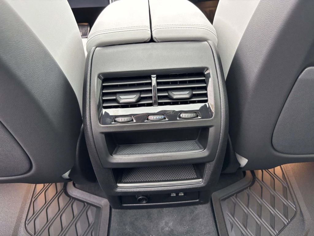 New 2026 BMW X5 xDrive40i w/ M Sport Package image 31