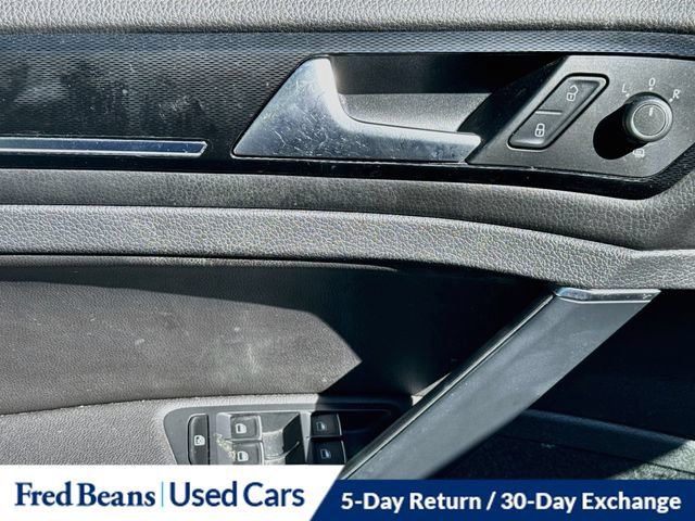 Used 2015 Volkswagen GTI SE FWD image 22