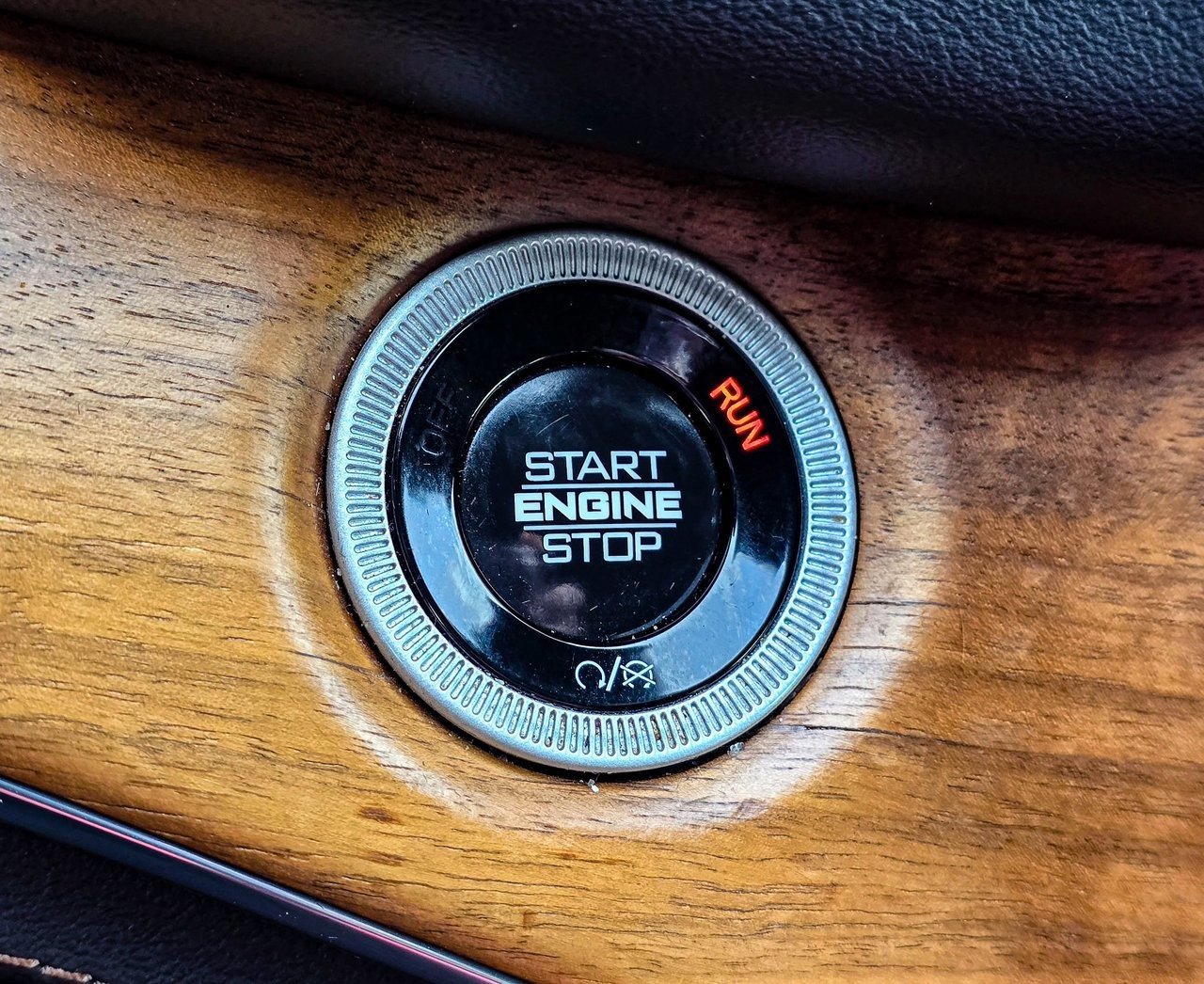 Used 2024 Jeep Grand Cherokee L Summit image 25