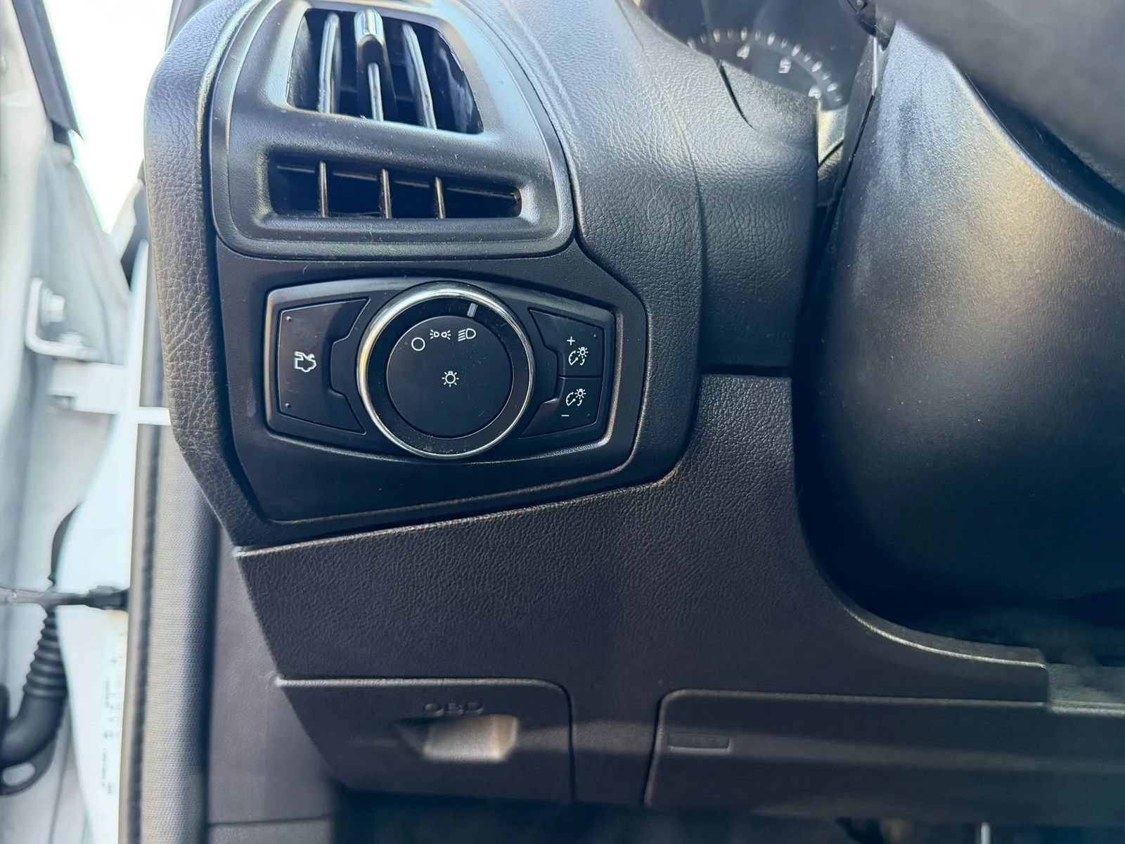 Used 2014 Ford Focus S FWD image 38