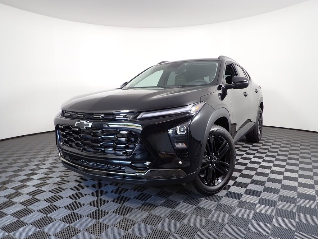 New 2026 Chevrolet Trax ACTIV FWD image 2