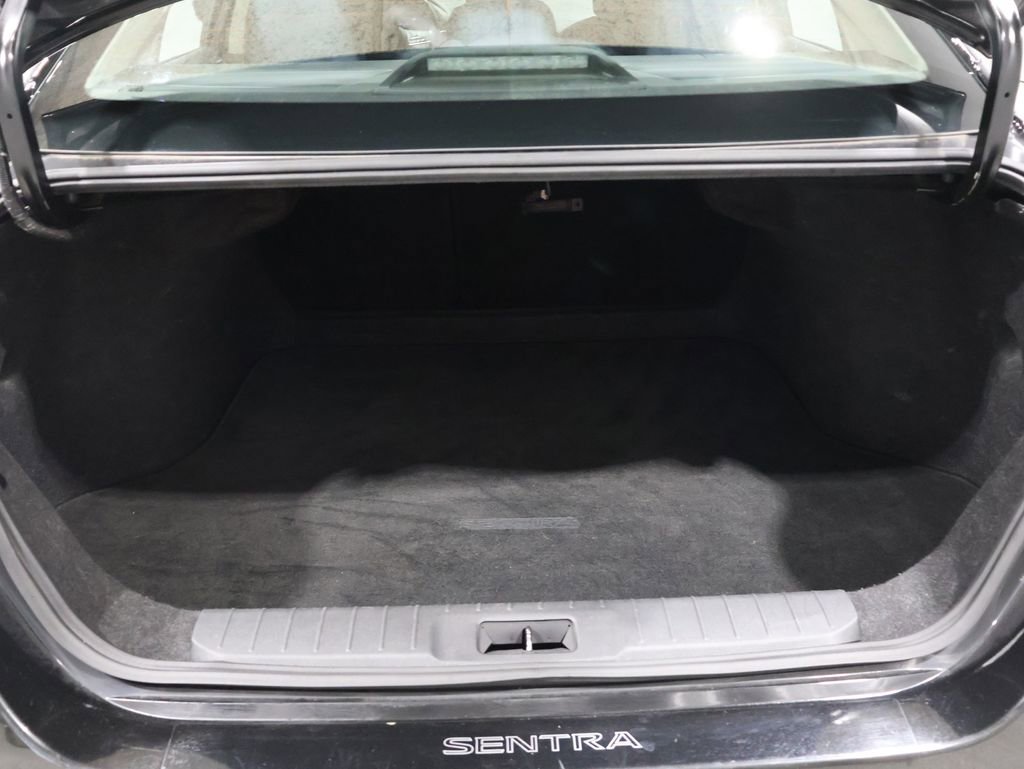 Used 2020 Nissan Sentra SV w/ Electronics Package image 19