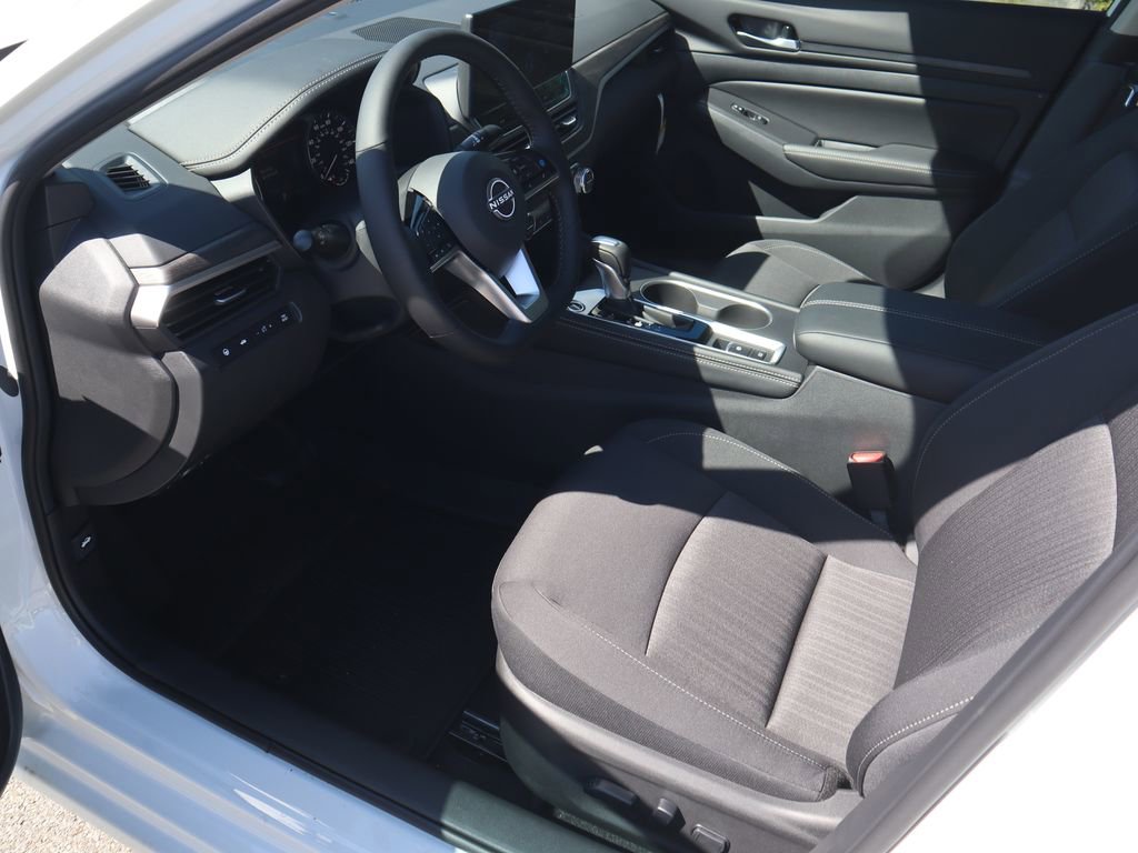 New 2025 Nissan Altima 2.5 SV w/ SV Premium Package image 13