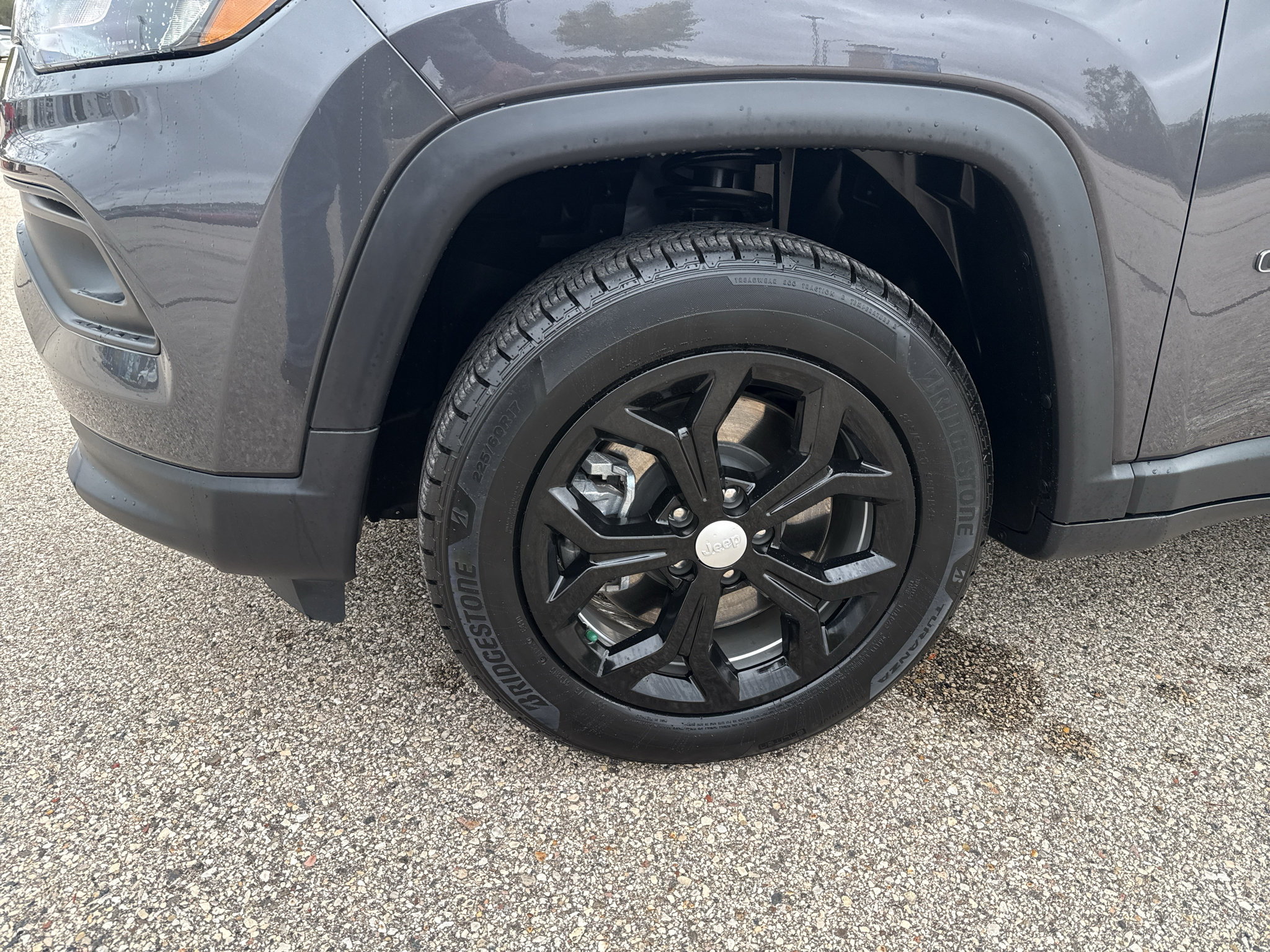 Used 2024 Jeep Compass Latitude w/ Convenience Group AWD/4WD image 7