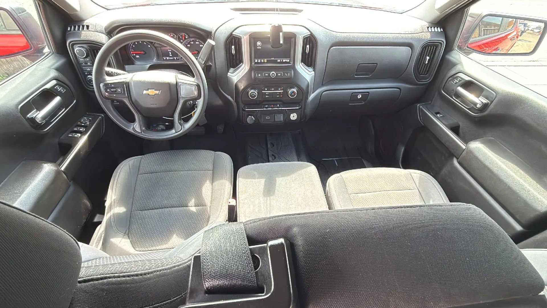 Used 2019 Chevrolet Silverado 1500 Custom w/ Custom Value Package AWD/4WD image 26