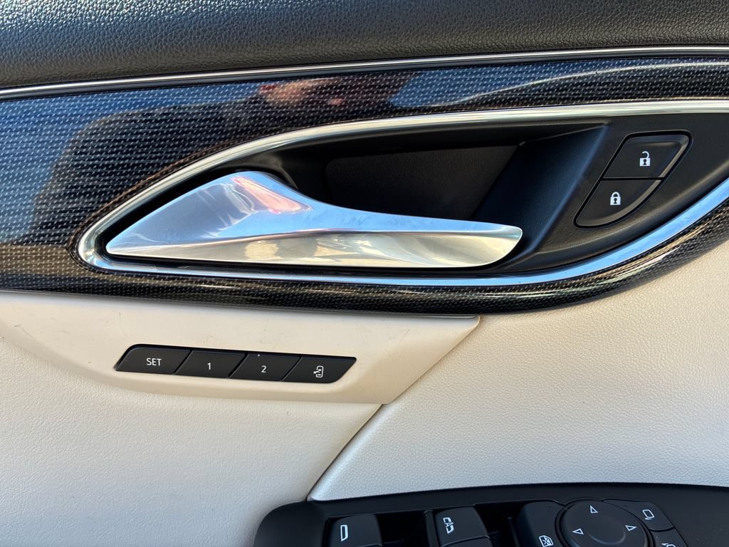 Used 2023 Buick Envision Essence AWD/4WD image 14
