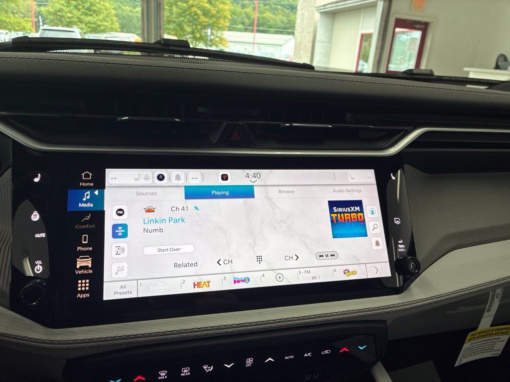 New 2026 Jeep Cherokee Limited AWD/4WD image 38