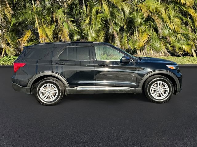 Used 2021 Ford Explorer XLT image 4
