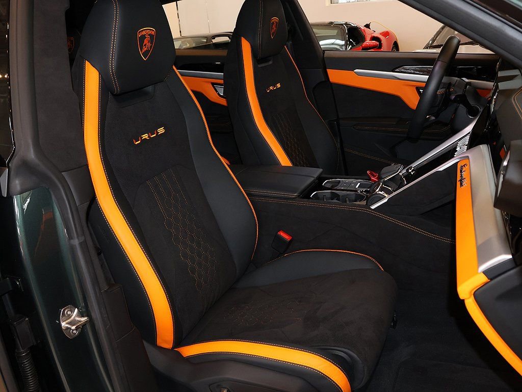 Used 2023 Lamborghini Urus S image 22