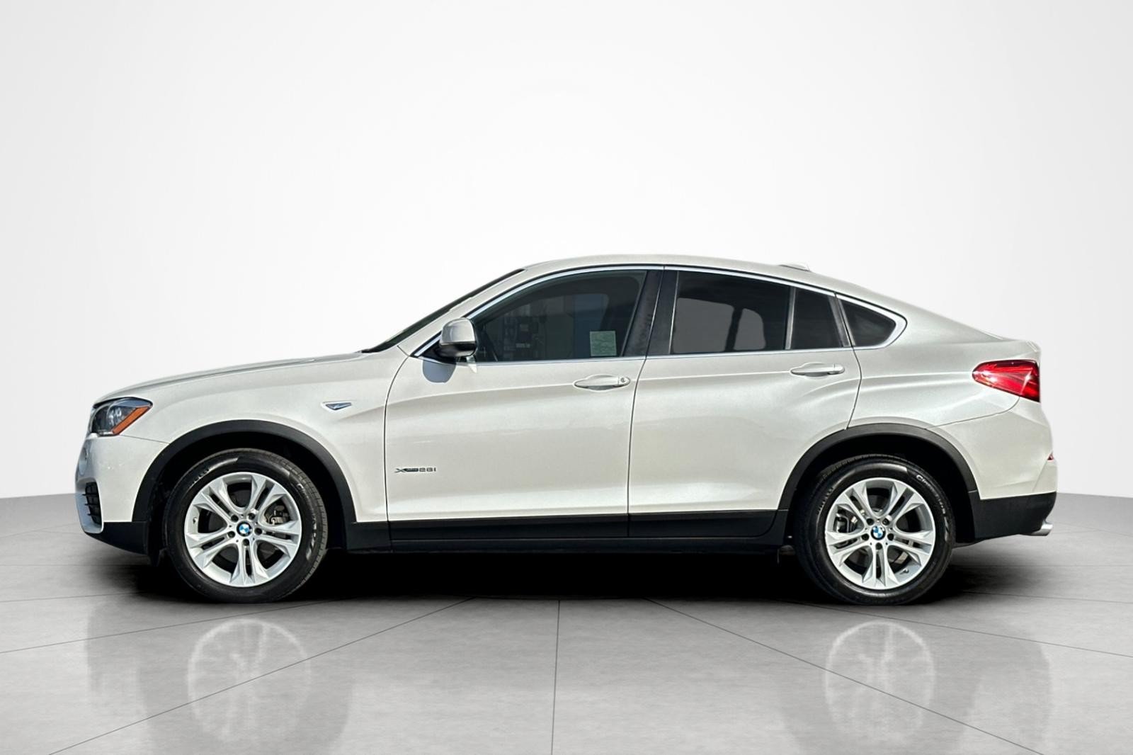 Used 2015 BMW X4 xDrive28i AWD/4WD image 2