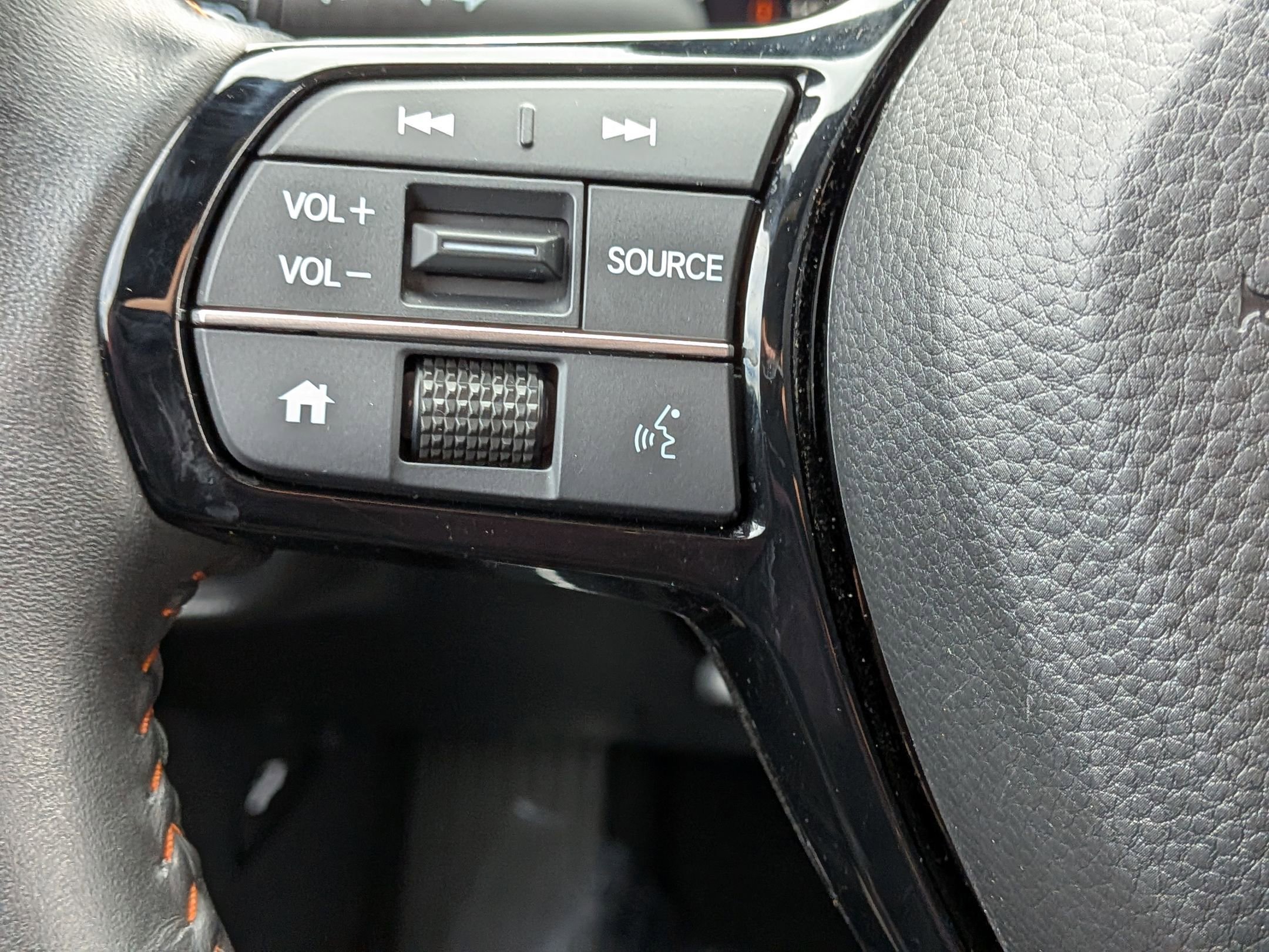 Certified 2025 Honda HR-V Sport image 15