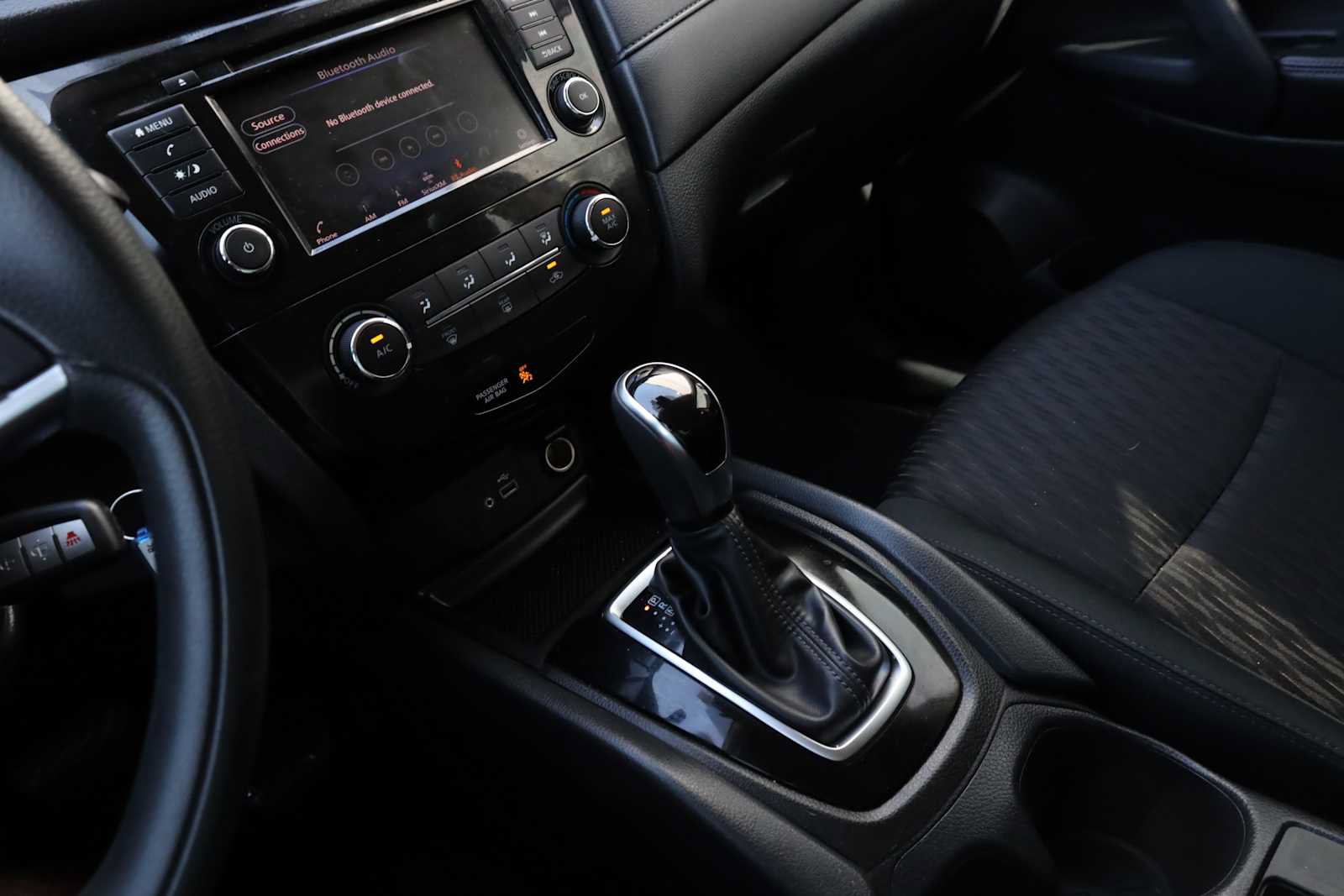 Used 2019 Nissan Rogue S AWD/4WD image 20